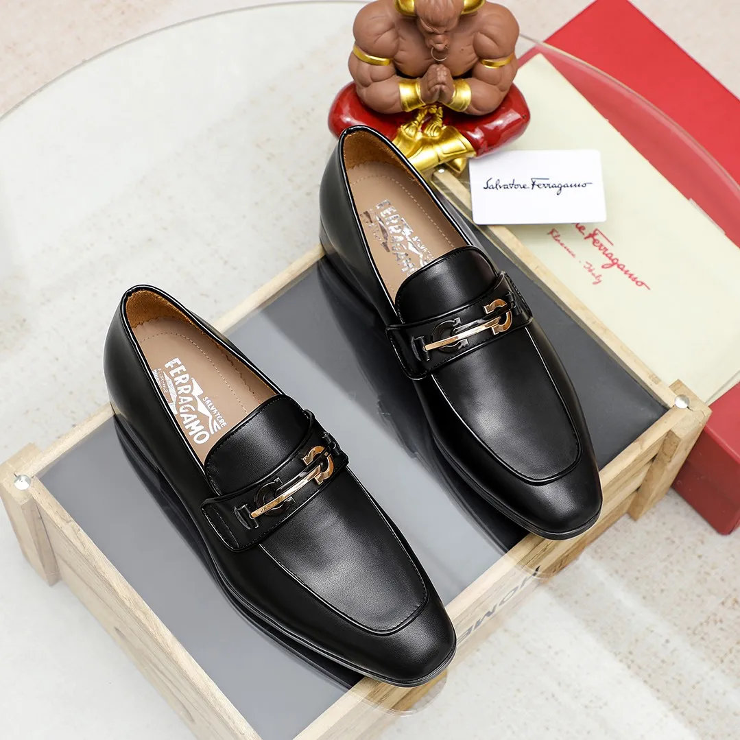 Men's shoes 💰600 🕷🕷🐂【Ferragamo】 Popular fashionable casual shoes🇨🇳Official website counter 1:1 production, original mold opening💯Good quality visible, imported high-end first-layer pebbled calfskin, water-dyed🐂leather lining🌿very clear texture, high-quality waterproof, non-slip and wear-resistant outsole🎋high quality and low price, truly handmade🍓, 3 colors available! Code number 38-44 (45. To be customized)